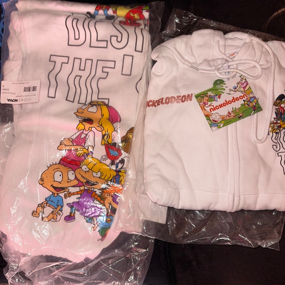 NWT FASHIONOVA RUGRATS 90s TEAM SWEATSUIT (BRAND NEW CONDITION) WHOLE SET